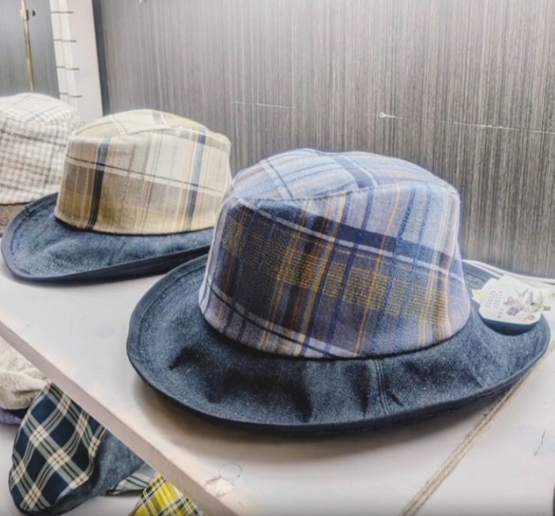 ☆オリジナル帽子展、シャポー本八幡にて好評開催中！