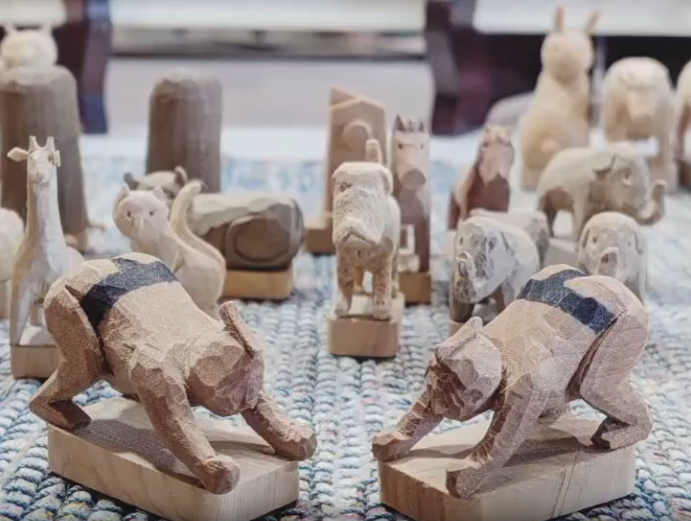 ☆木彫・漆器展、両国江戸NORENにて好評開催中！