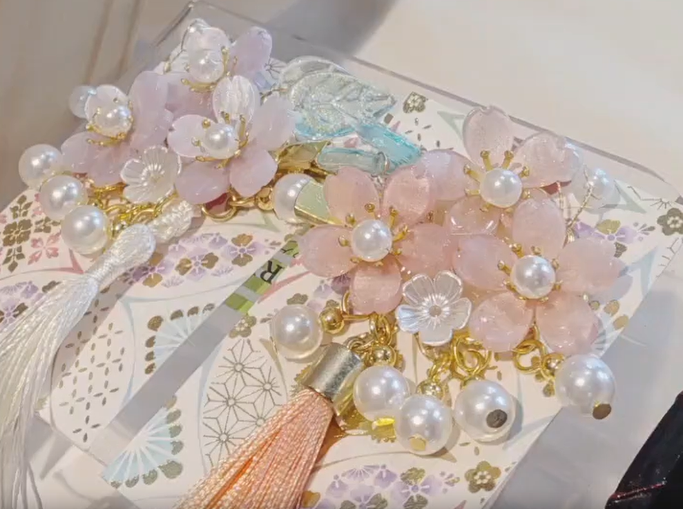 ニットと布小物&アクセサリー展