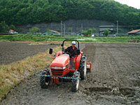 土づくり・刈取り